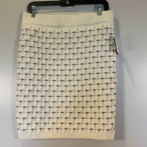 Ellen Tracy Elegant Cream Knit Skirt, size M, NWT - Picture 2 of 11